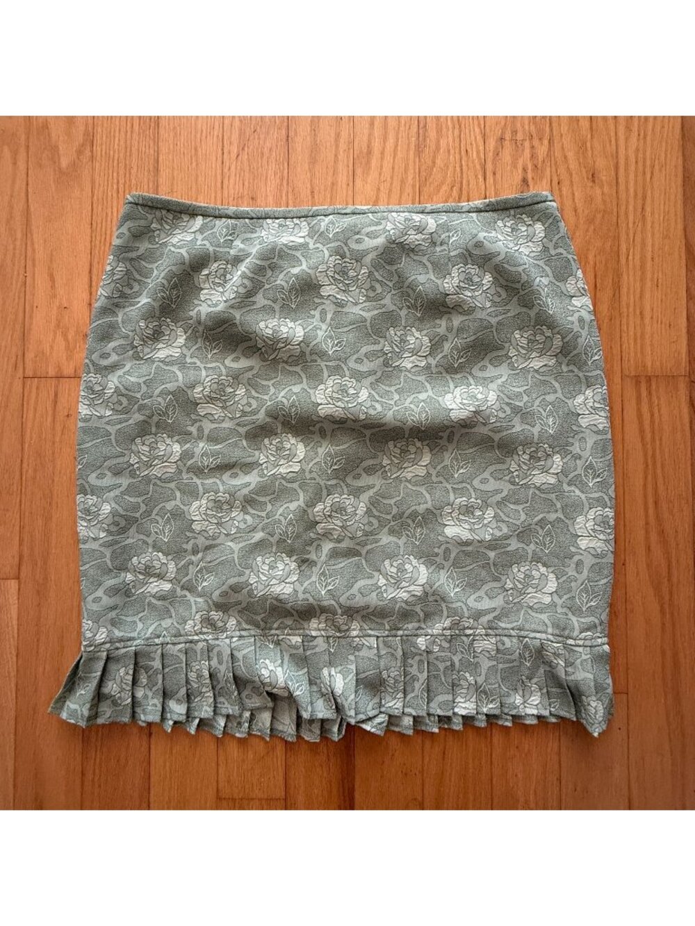 Blacker by Stanley Blacker Women's 18 Sage Green Floral Jacquard Pleated Skirt
